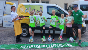 Die Nachwuchskicker und das Trainerteam des SV Eintracht Leipzig Süd e.V. um Jan L. und Sebastian K. bedanken sich bei der RWS Cateringservice GmbH für eine tolle Zusammenarbeit beim diesjährigen Sommer-Fußball-Camp.