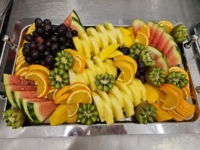 Osterbuffet: Frisches Obst für Kinder in Leipziger Kita