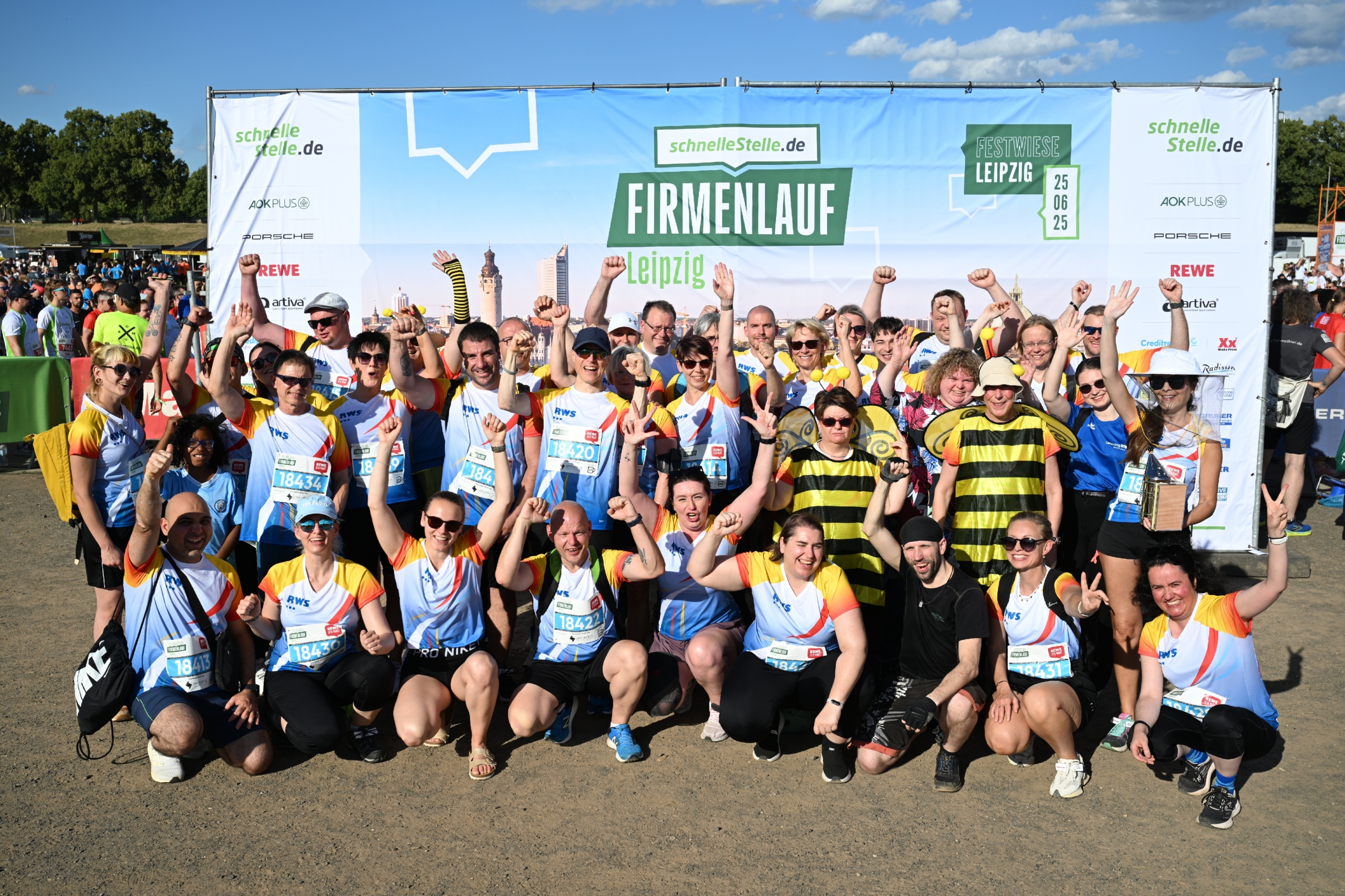 RWS-Team vor der Fotowand beim Leipziger Firmenlauf 2025